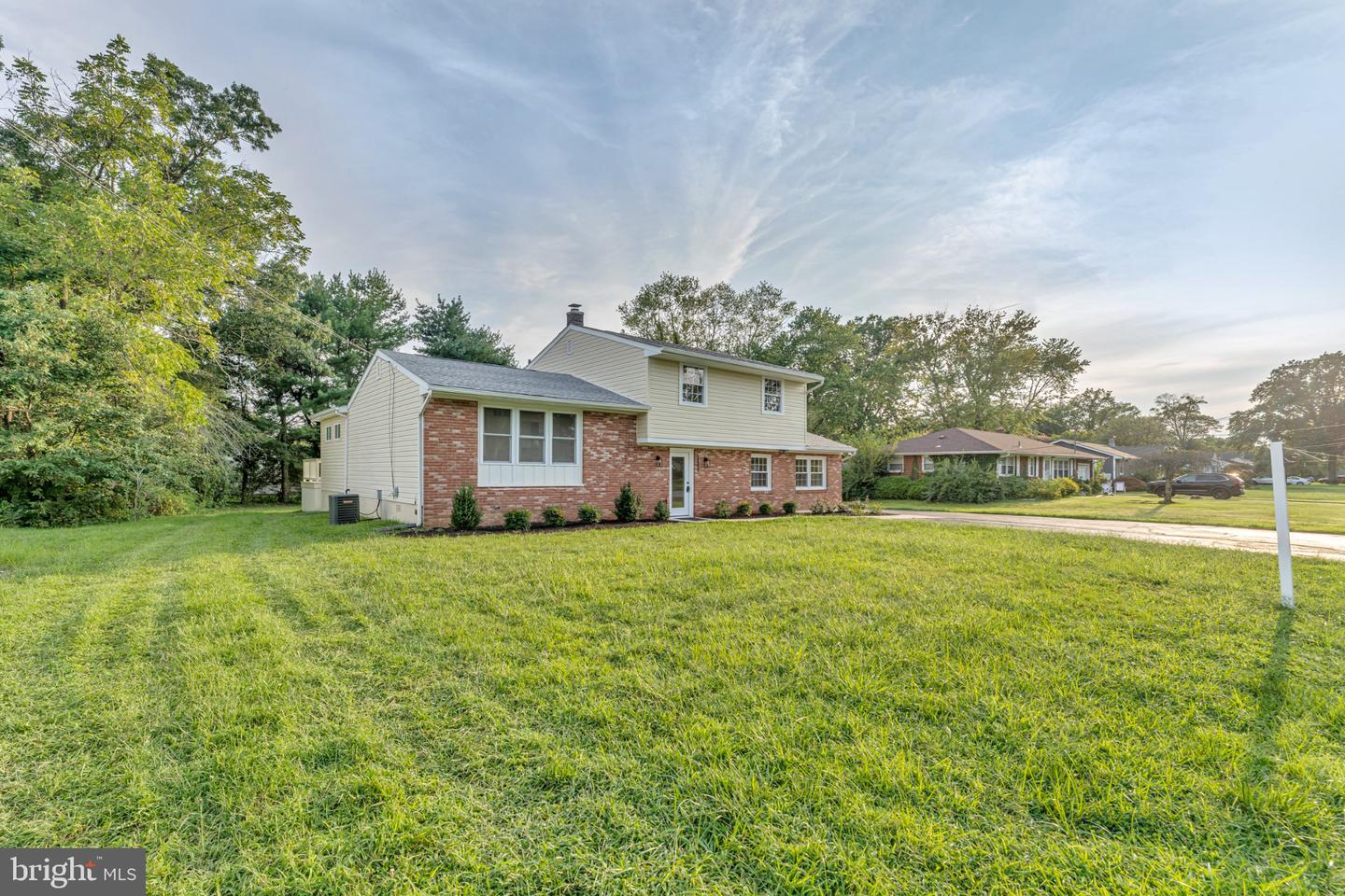 1869 Monarch Ln Property Photo 43