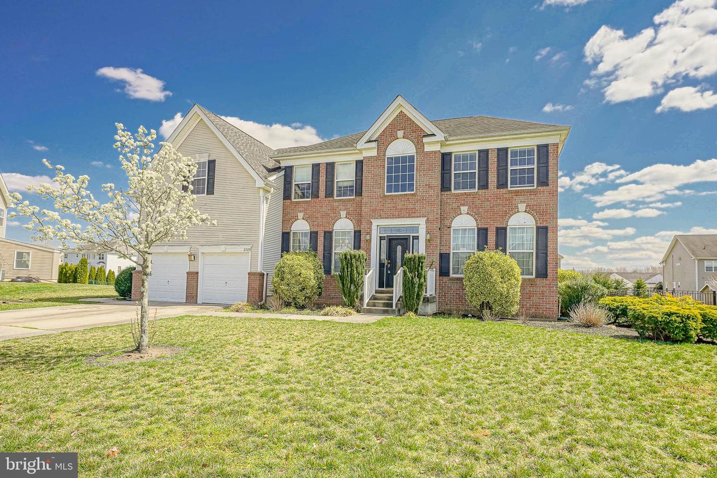 2729 BETHPAGE CT Property Photo 1