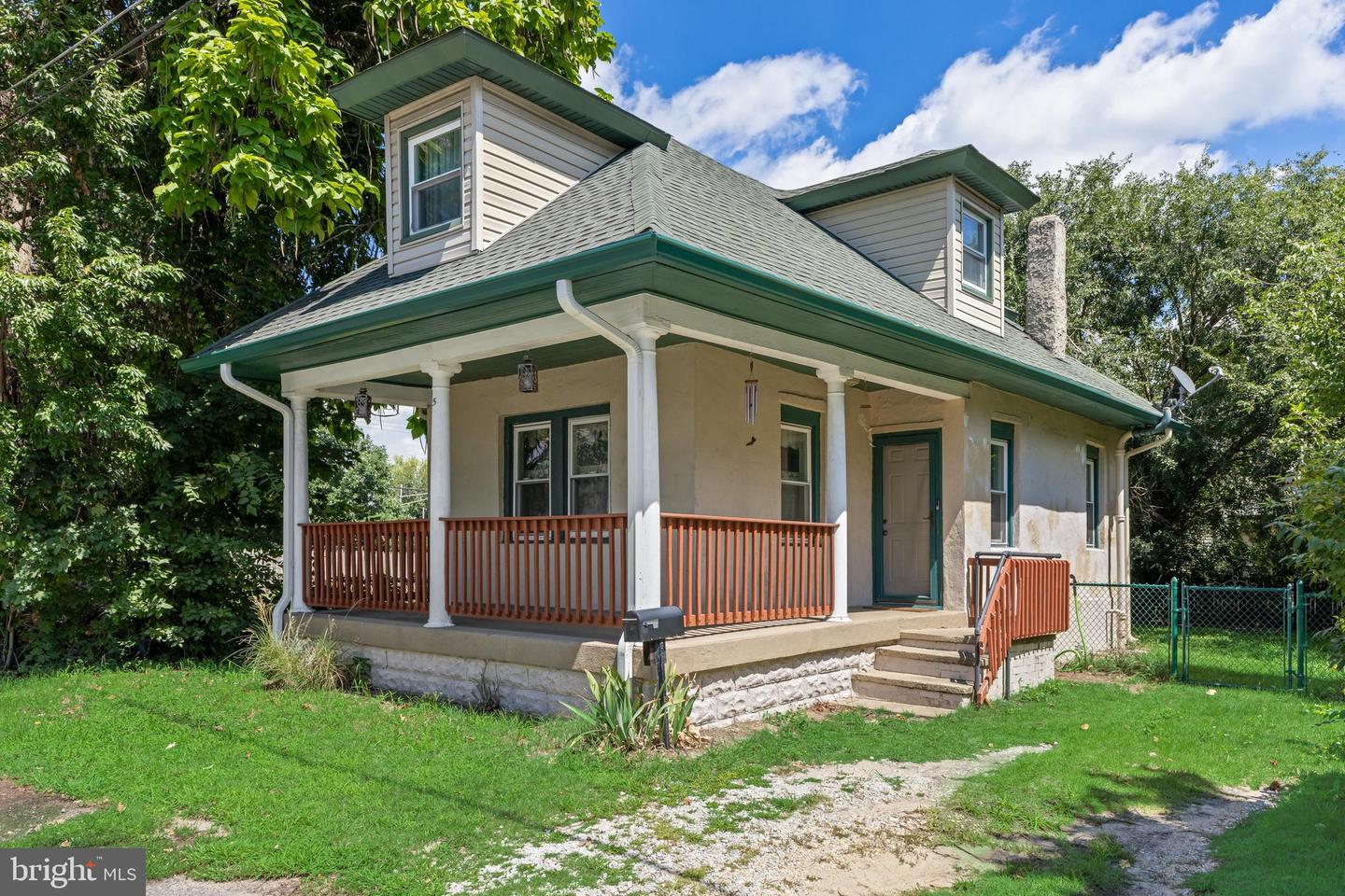5 Madison Ave Property Photo 1