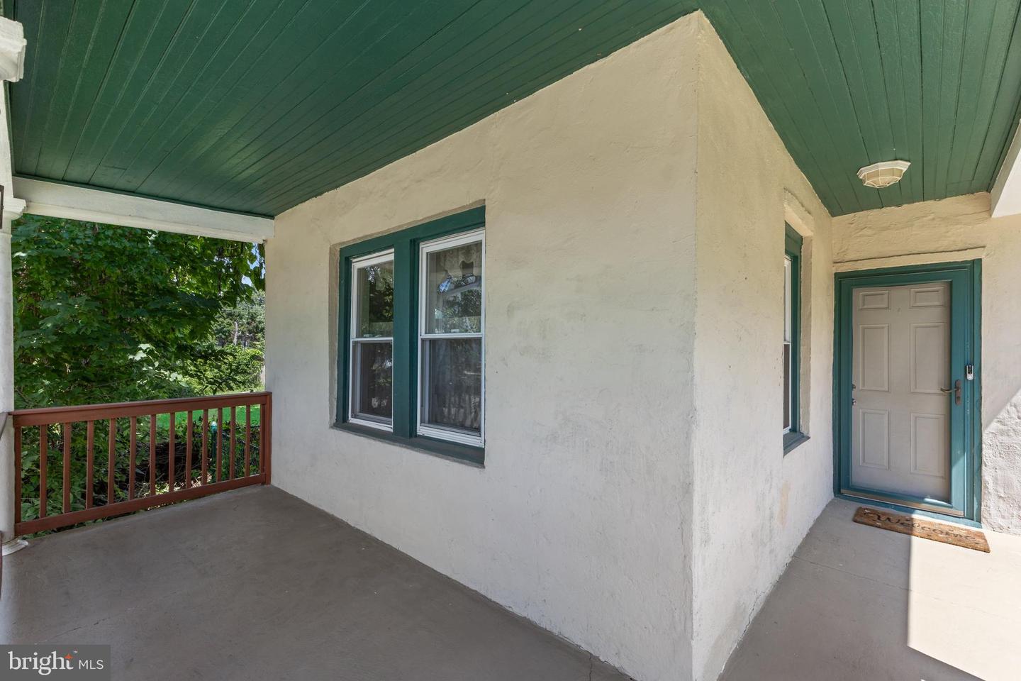 5 Madison Ave Property Photo 4