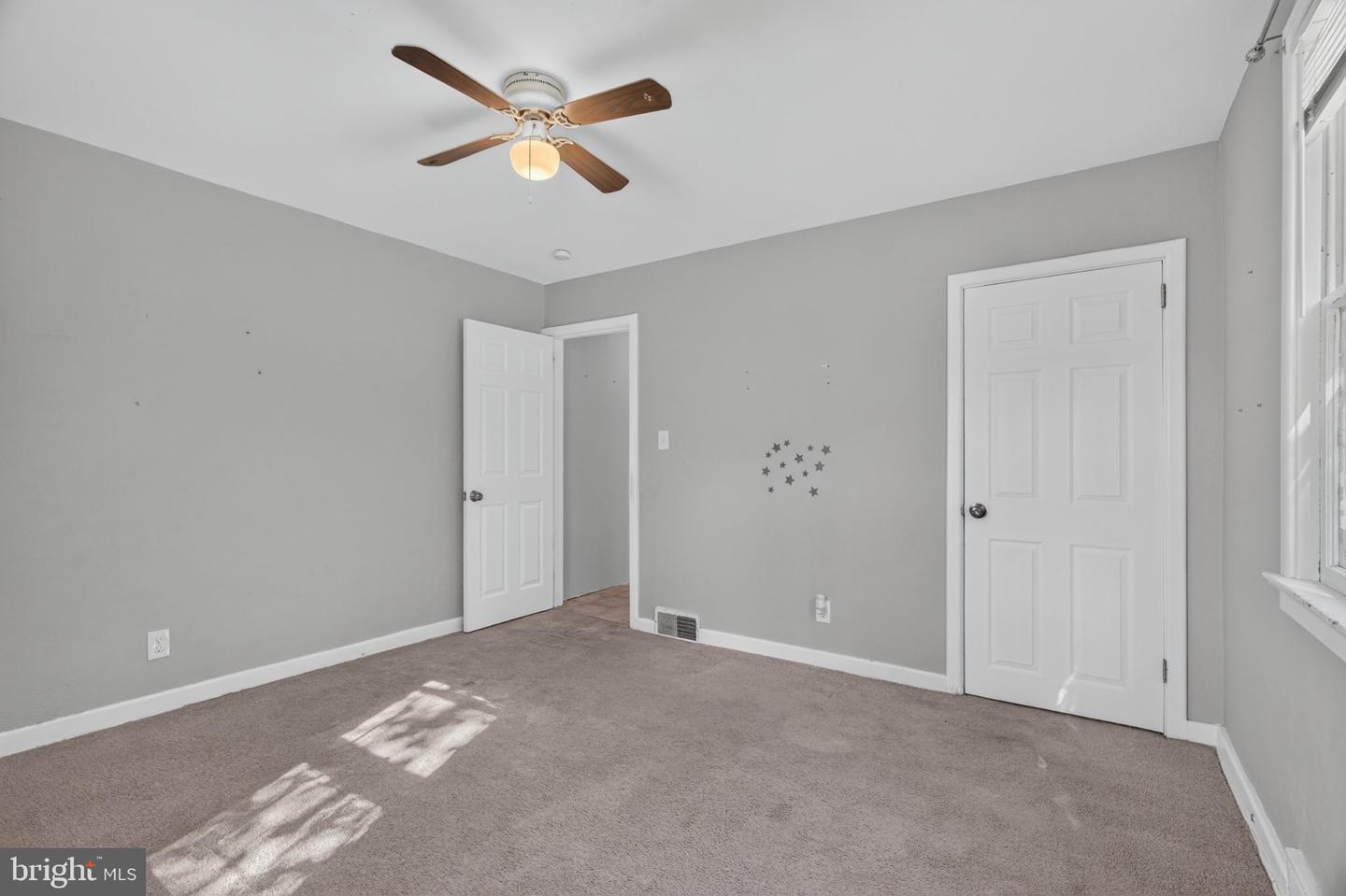 1653 E Wheat Rd Property Photo 22