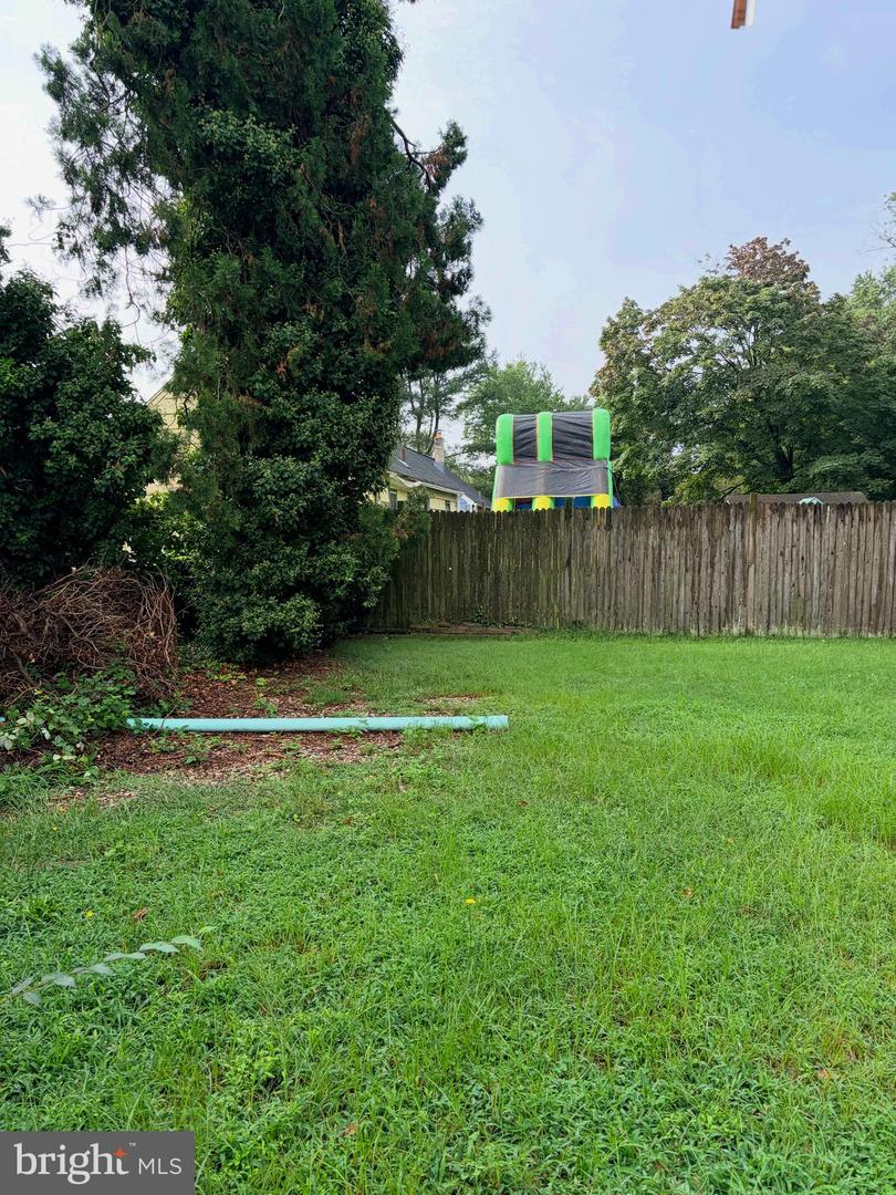 718 Yale Ter Property Photo 4