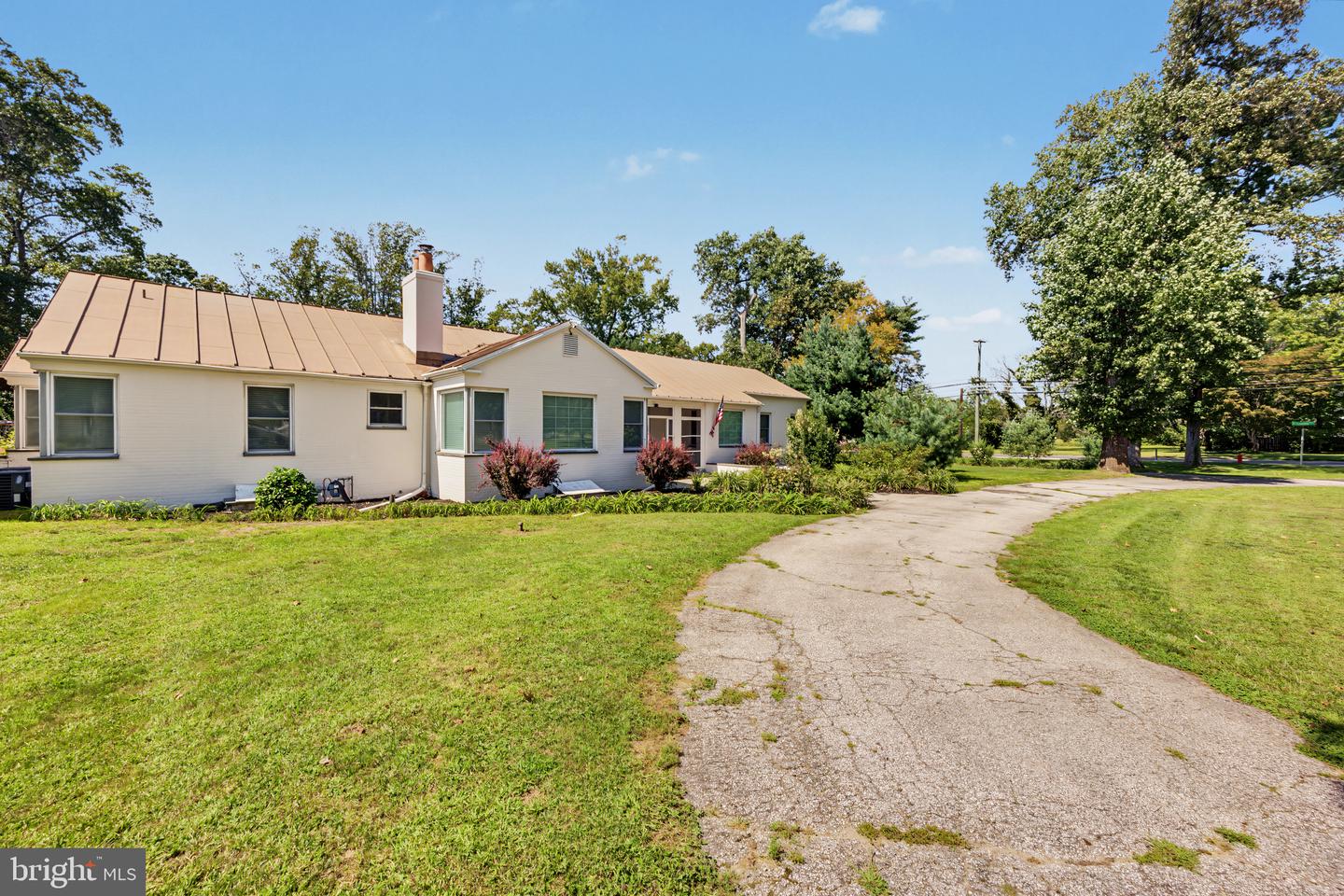 2245 E Landis Ave Property Photo 12