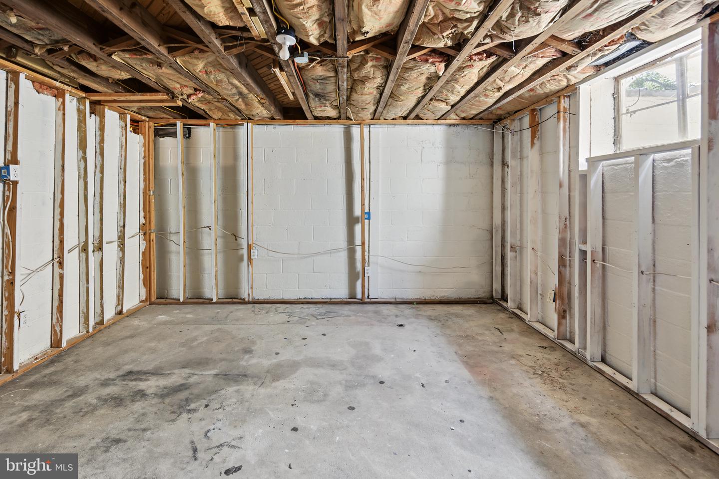 2245 E Landis Ave Property Photo 75