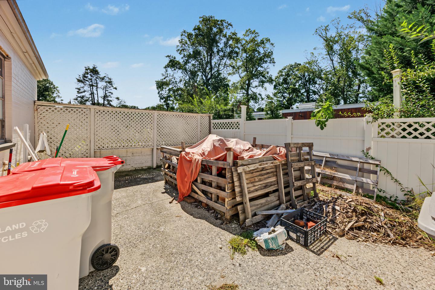 2245 E Landis Ave Property Photo 76