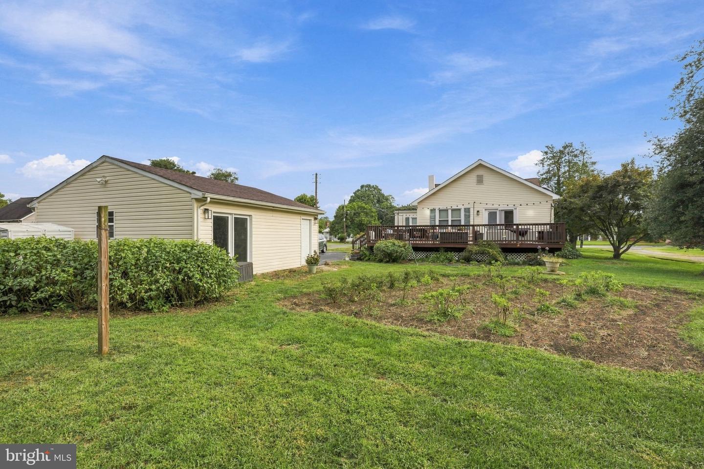 176 Landis Ave Property Photo 10