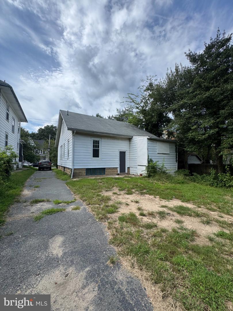 317 ATLANTIC ST Property Photo 1