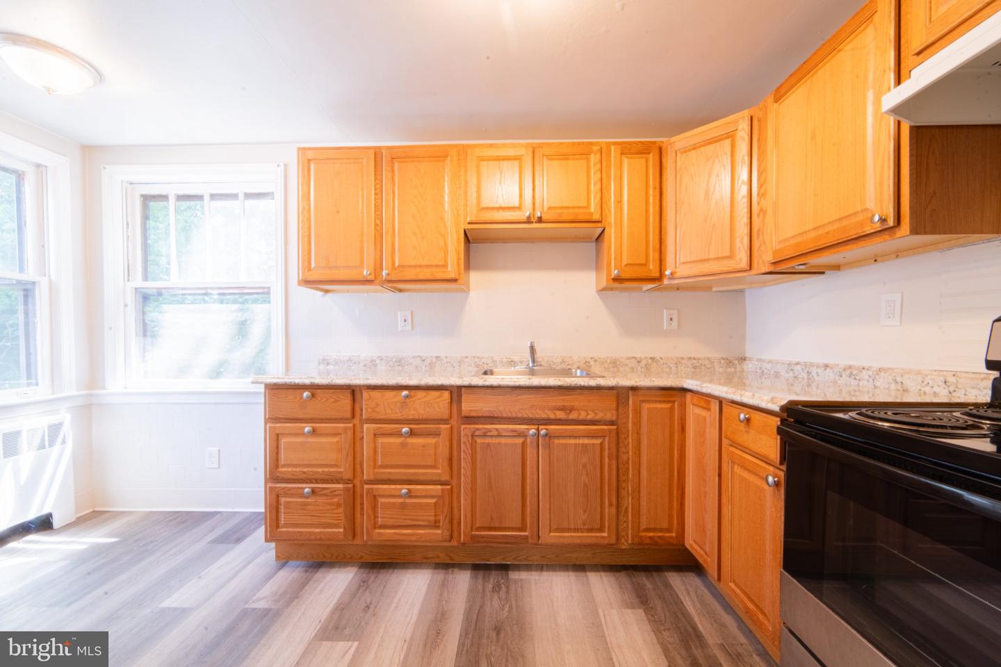 107 ATLANTIC ST #B2 Property Photo 1