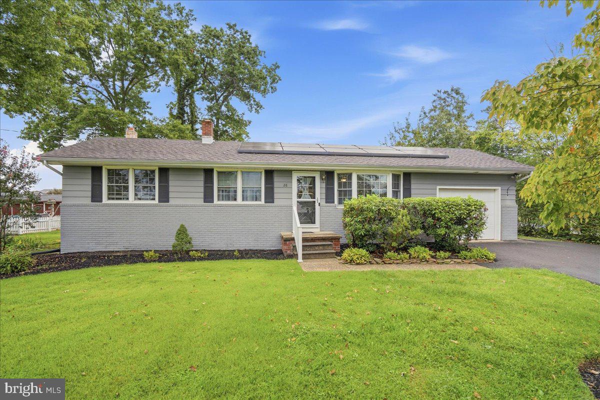 28 PORRECA DR Property Photo 1