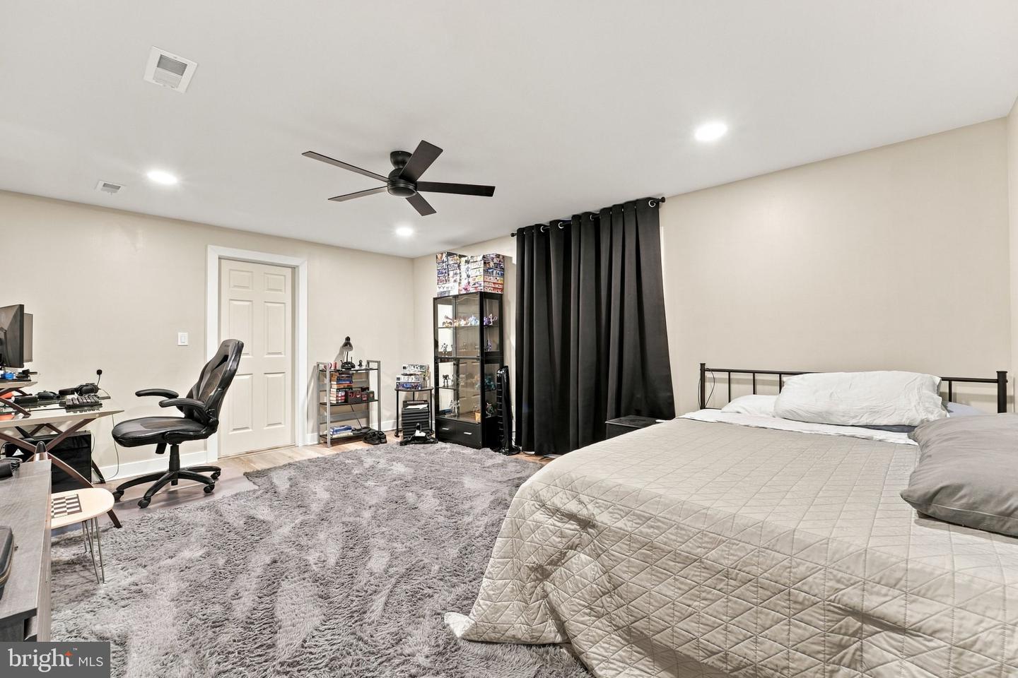 3 Bustleton St Property Photo 34