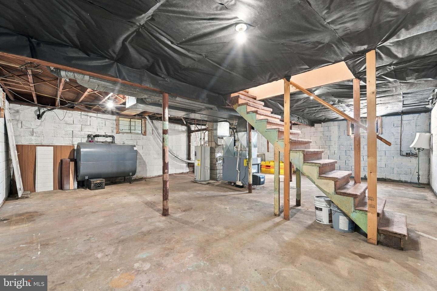 741 S East Ave Property Photo 26