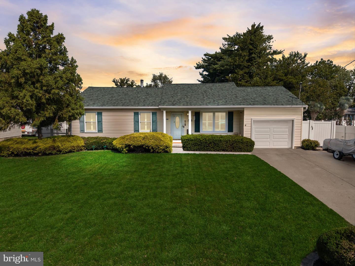 1196 FRANCINE Property Photo 1