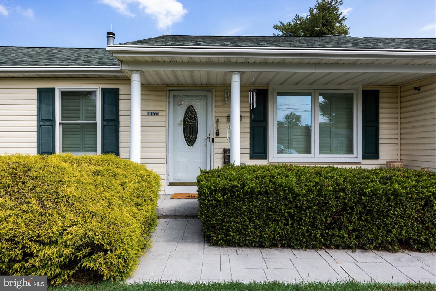 1196 Francine Property Photo 7