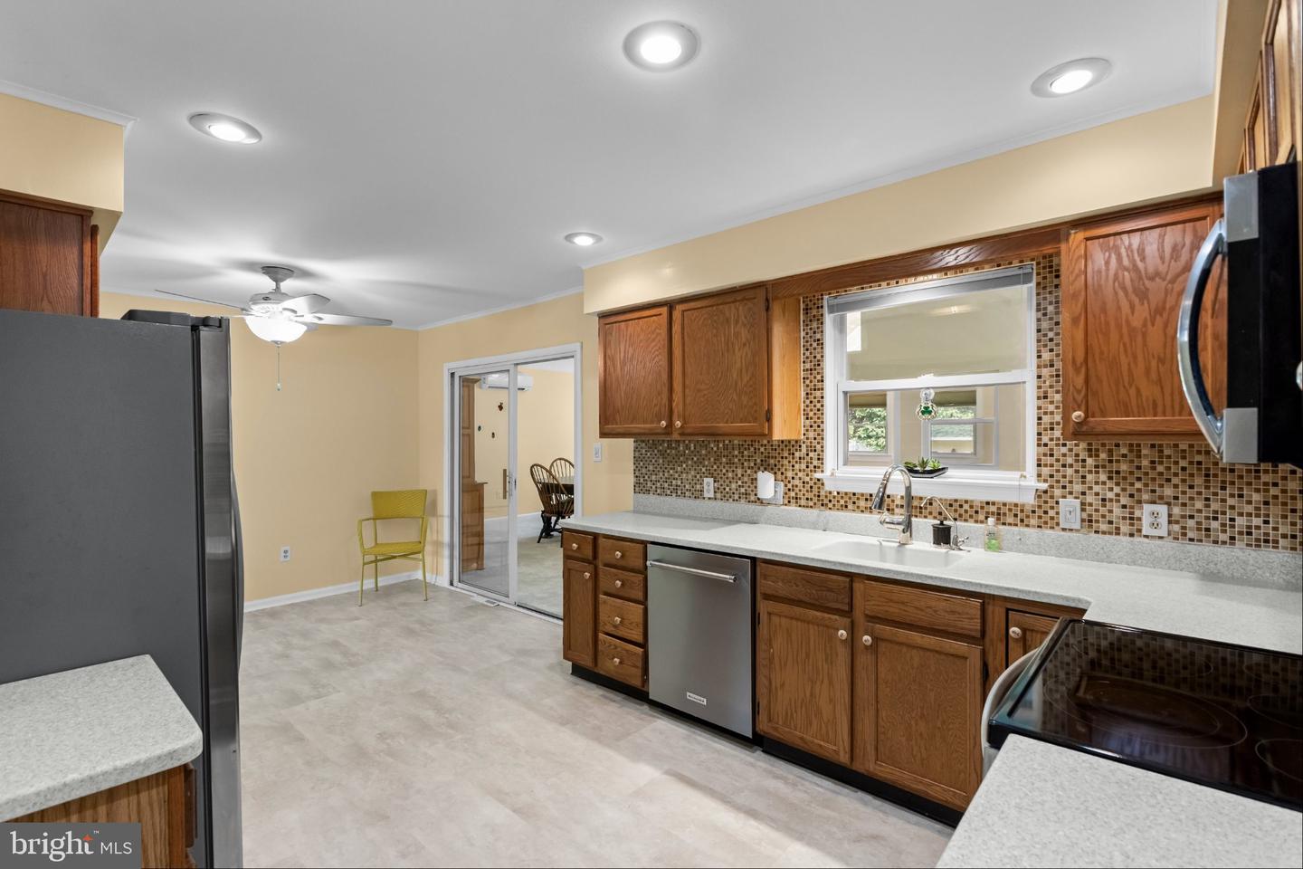 1196 Francine Property Photo 14