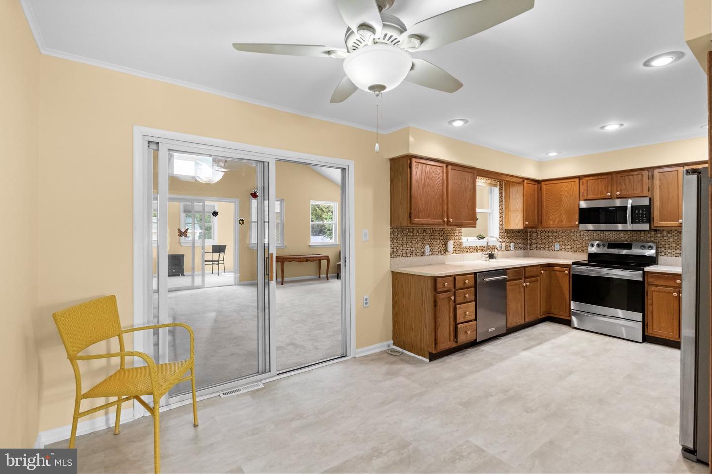 1196 Francine Property Photo 16