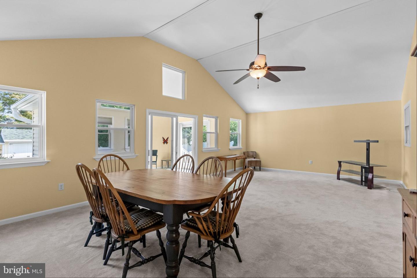 1196 Francine Property Photo 18