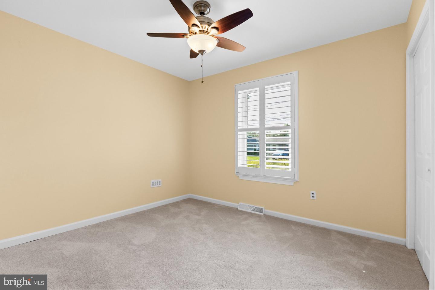 1196 Francine Property Photo 28