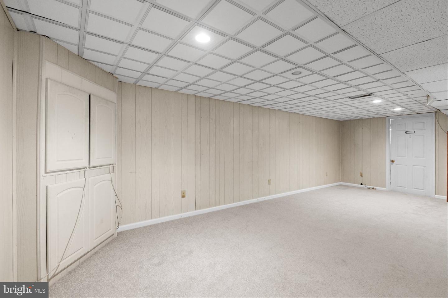 1196 Francine Property Photo 32