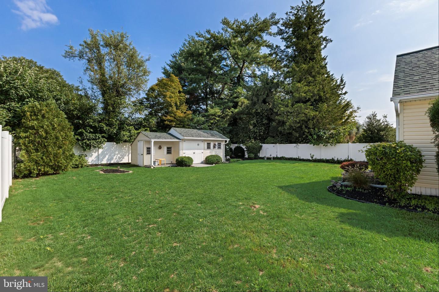1196 Francine Property Photo 41