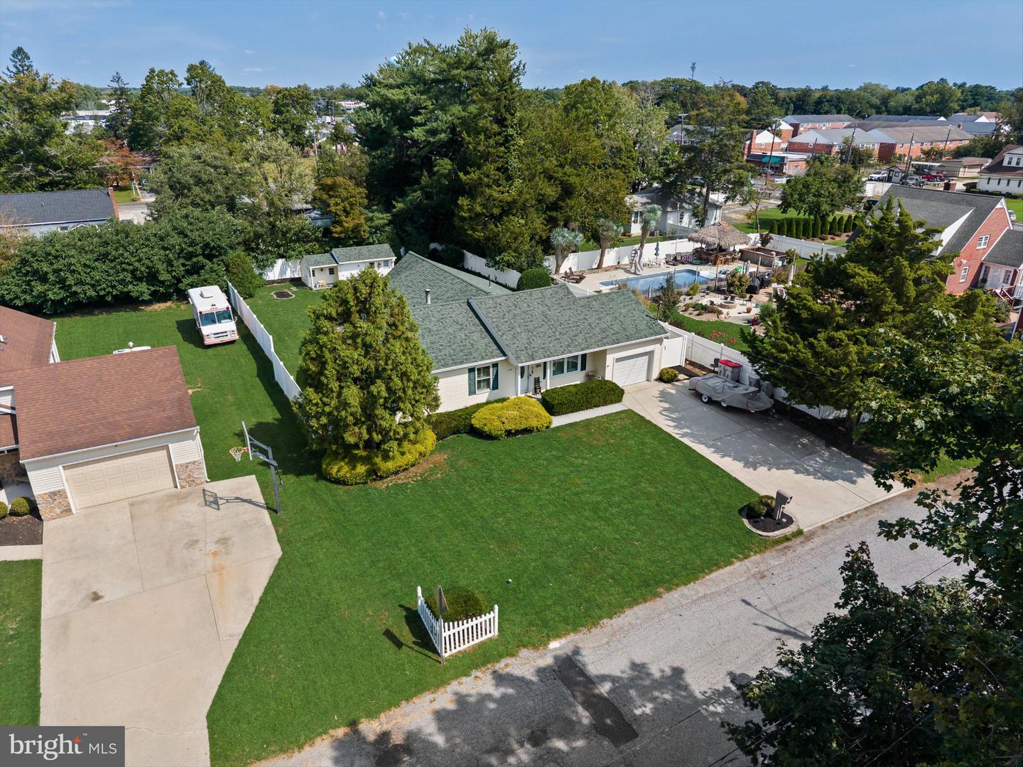 1196 Francine Property Photo 47