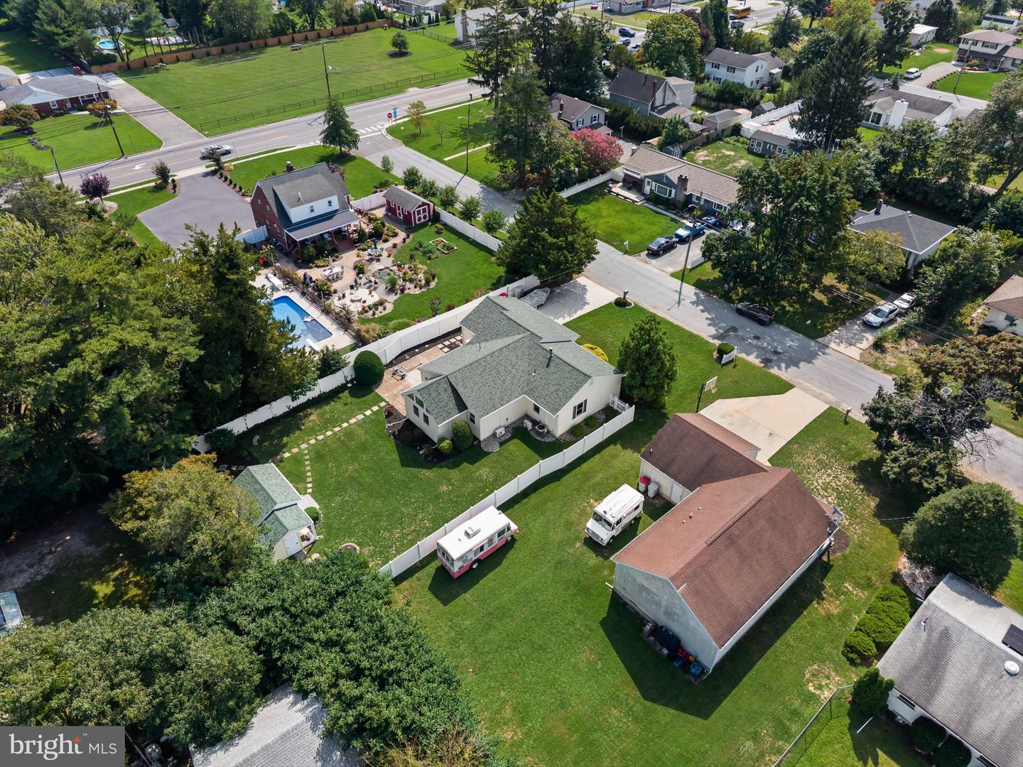 1196 Francine Property Photo 48