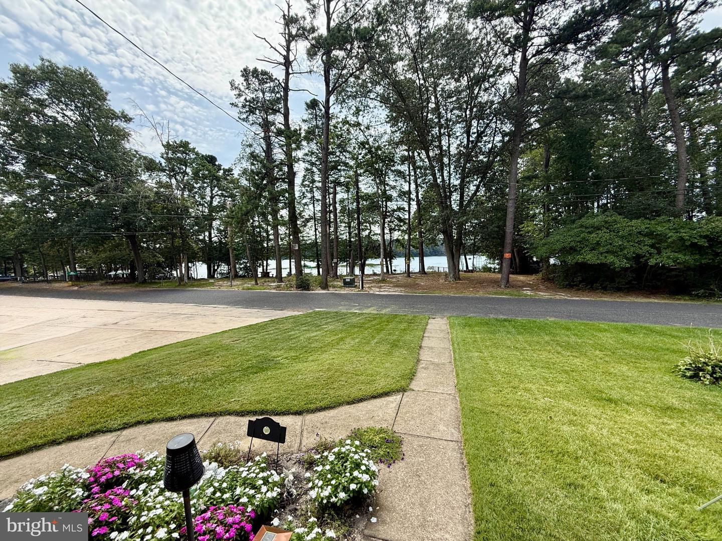 312 Sw Lakeshore Dr Property Photo 5