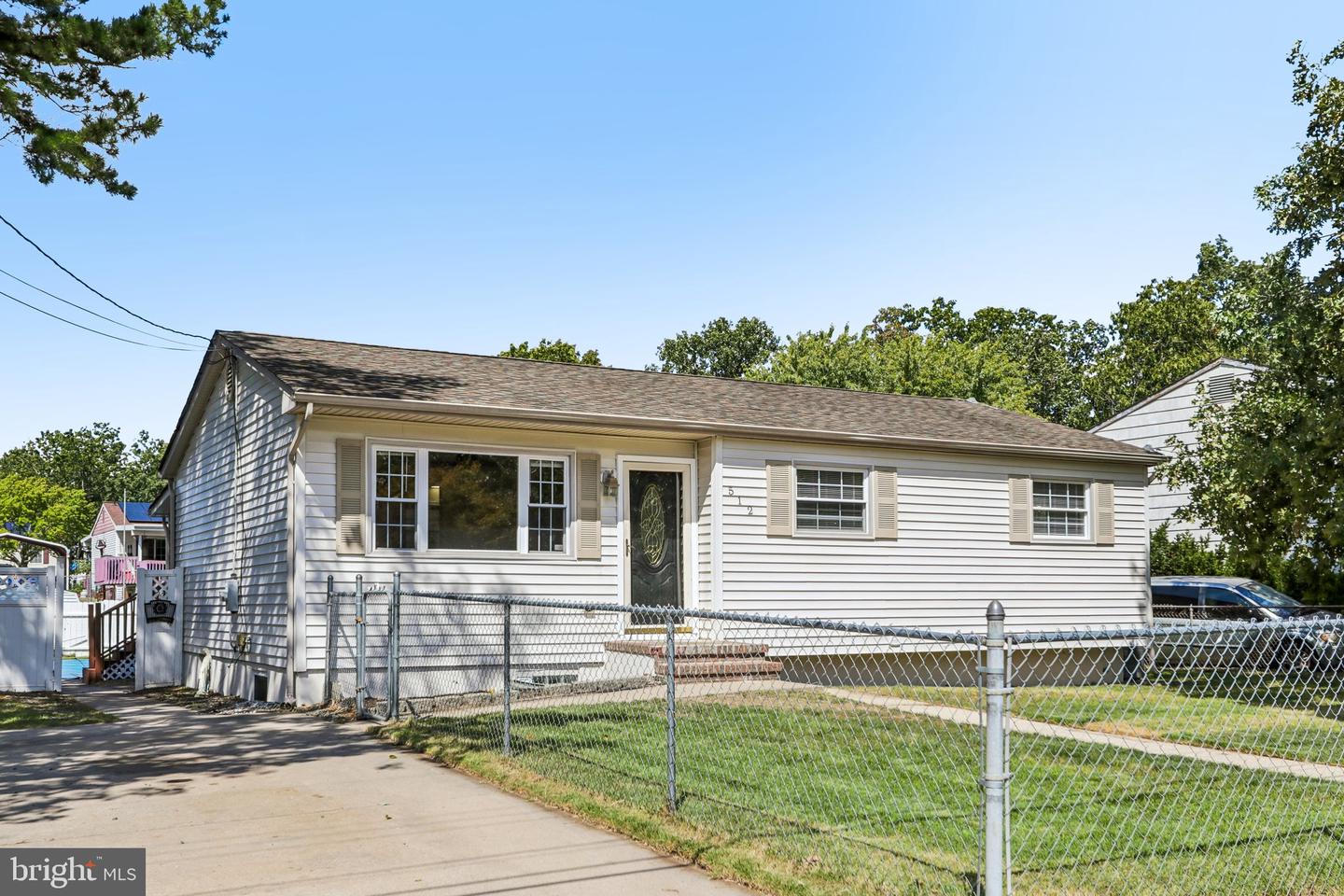 512 Brian Ave Property Photo 3
