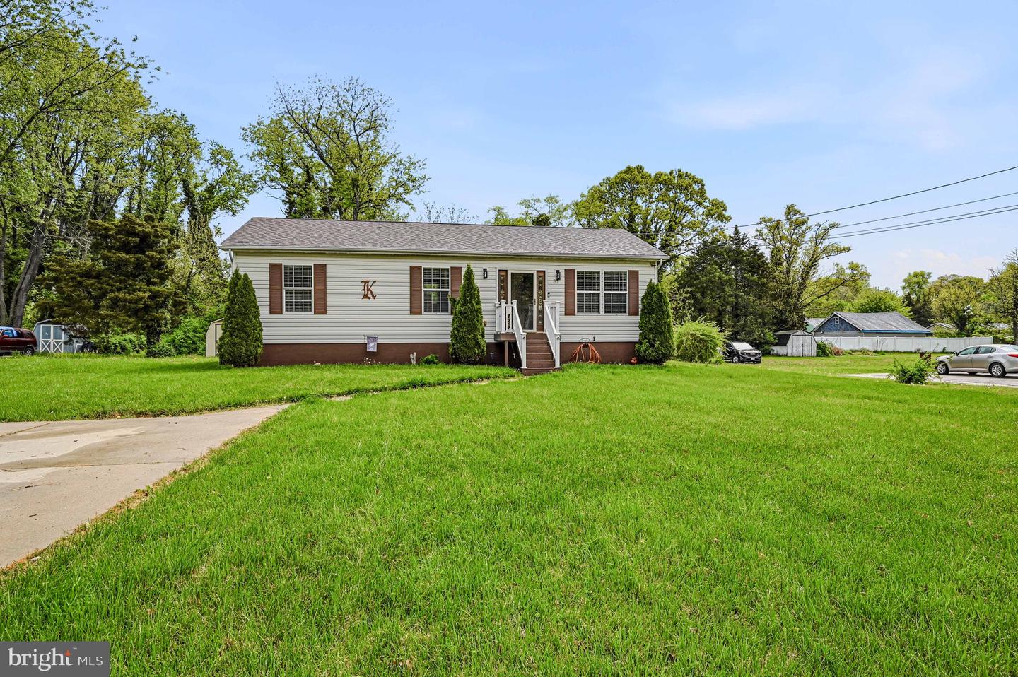 31 LONGVIEW DR Property Photo 1