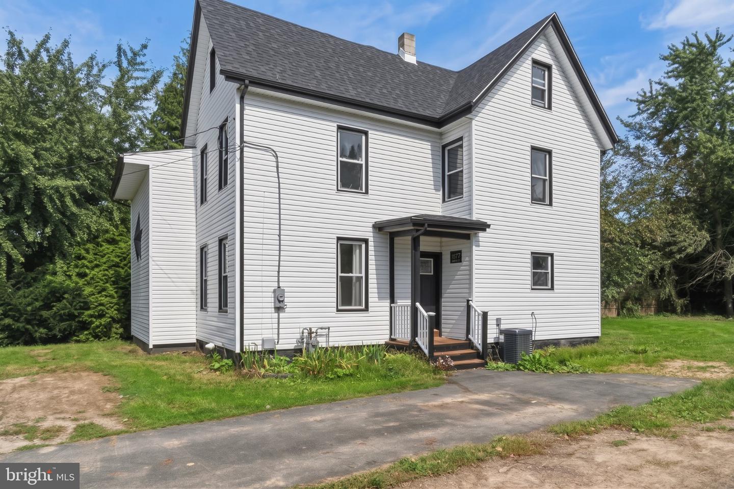1577 Highway 77 Property Photo 3