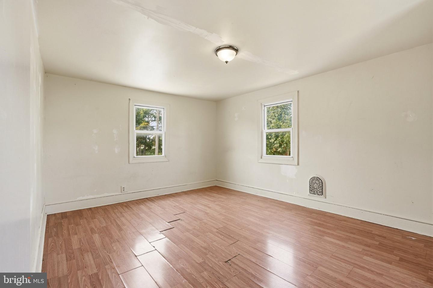 515 Dock St Property Photo 23