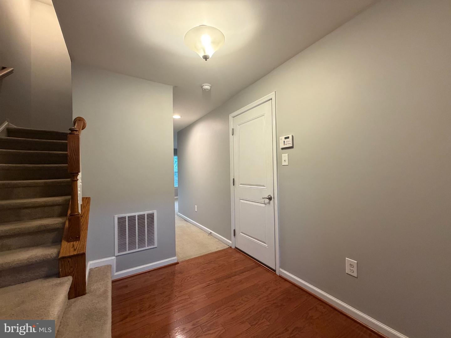 2102 E Oak Rd #n6 Property Photo 2