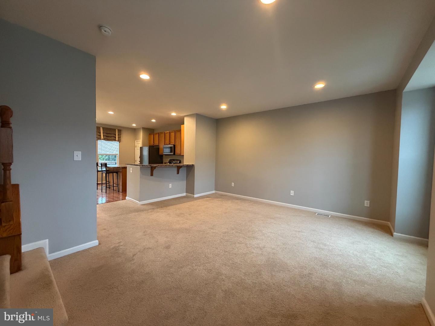2102 E Oak Rd #n6 Property Photo 5