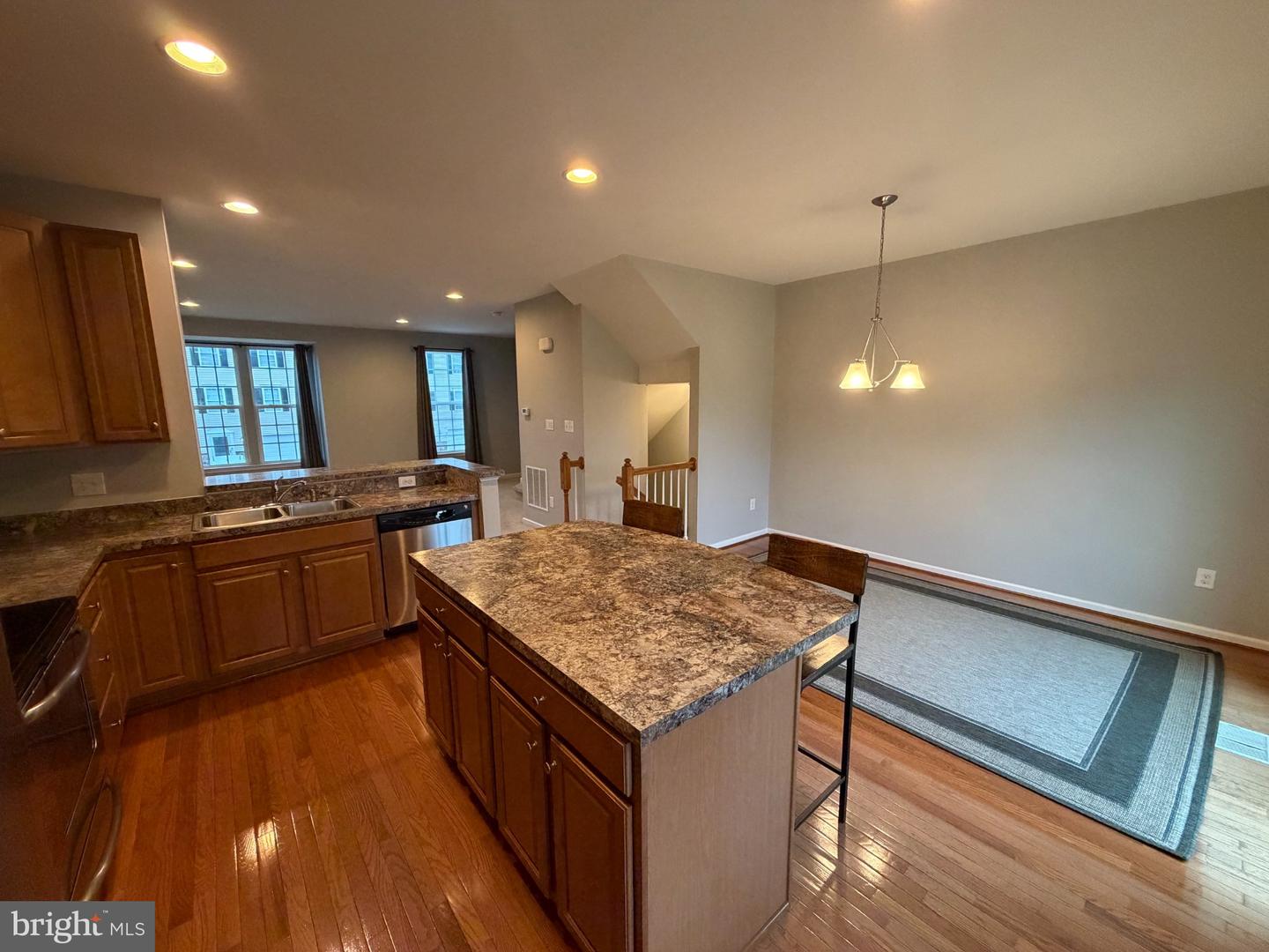 2102 E Oak Rd #n6 Property Photo 7