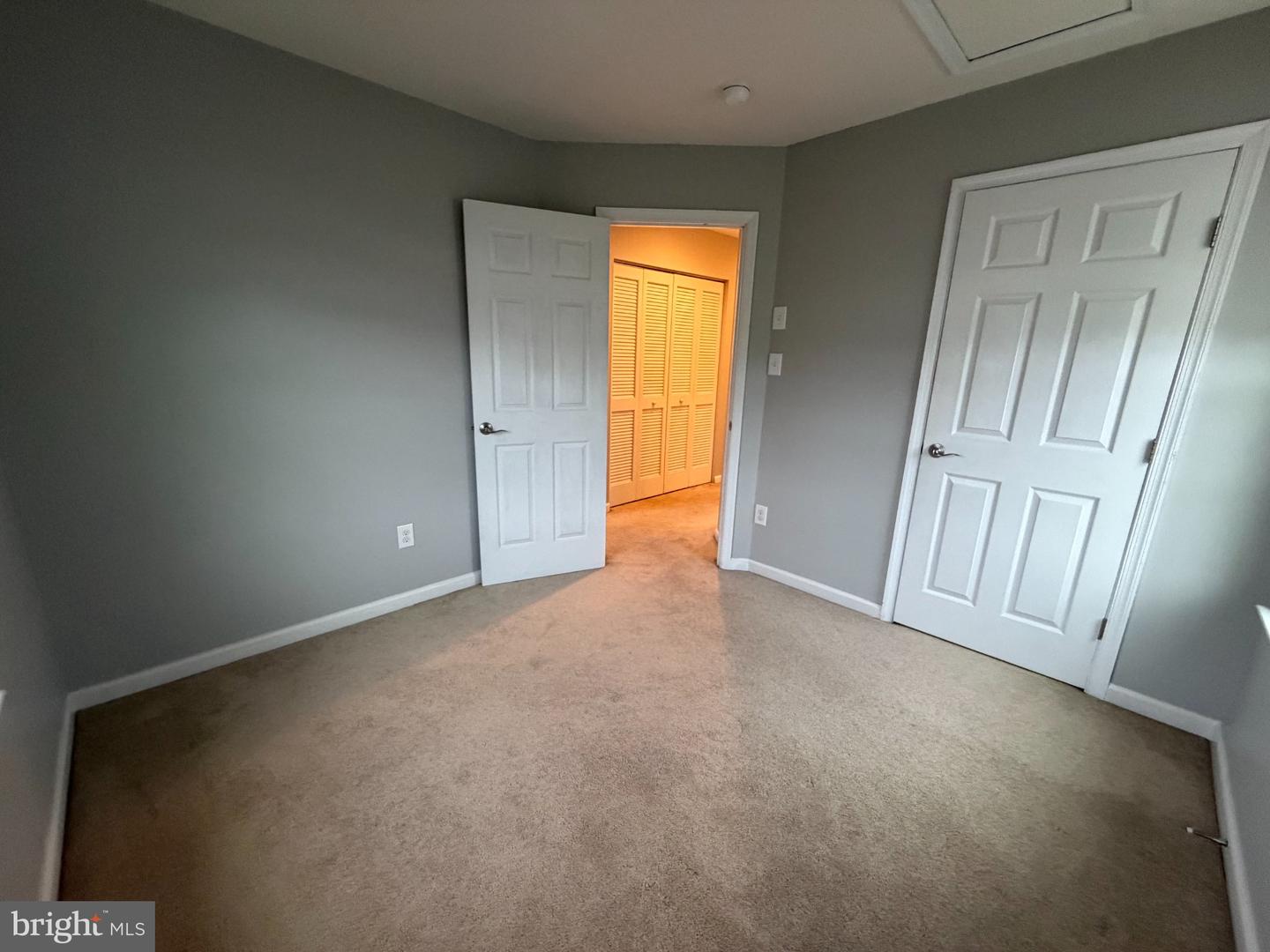 2102 E Oak Rd #n6 Property Photo 11