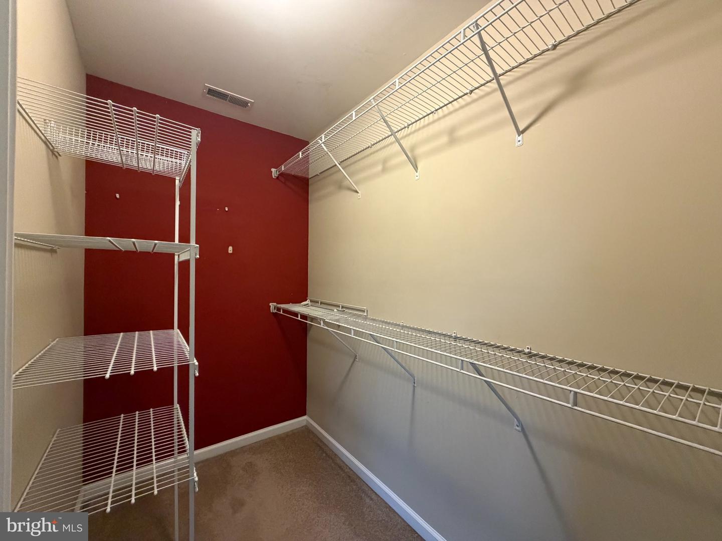 2102 E Oak Rd #n6 Property Photo 12