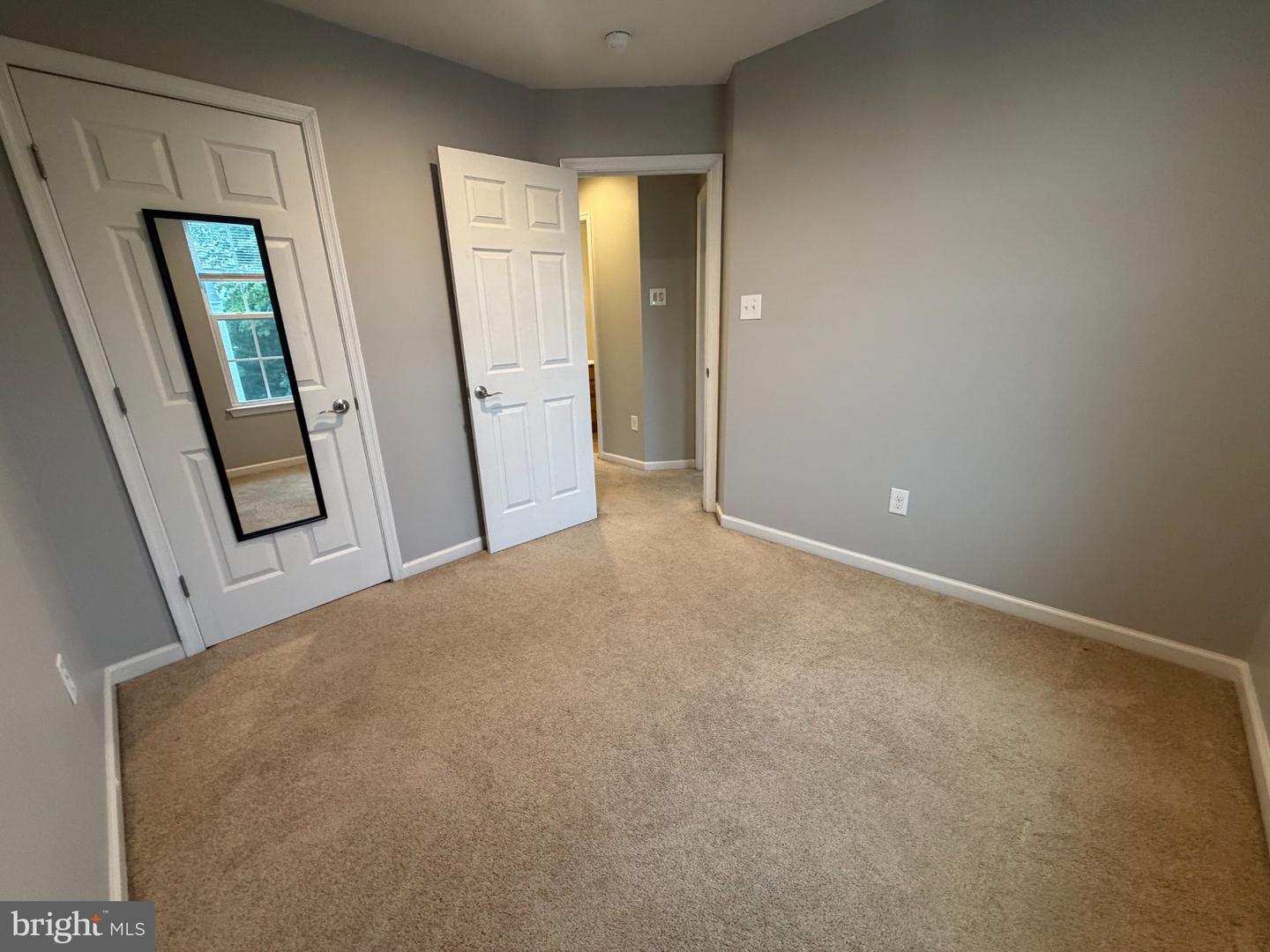 2102 E Oak Rd #n6 Property Photo 14