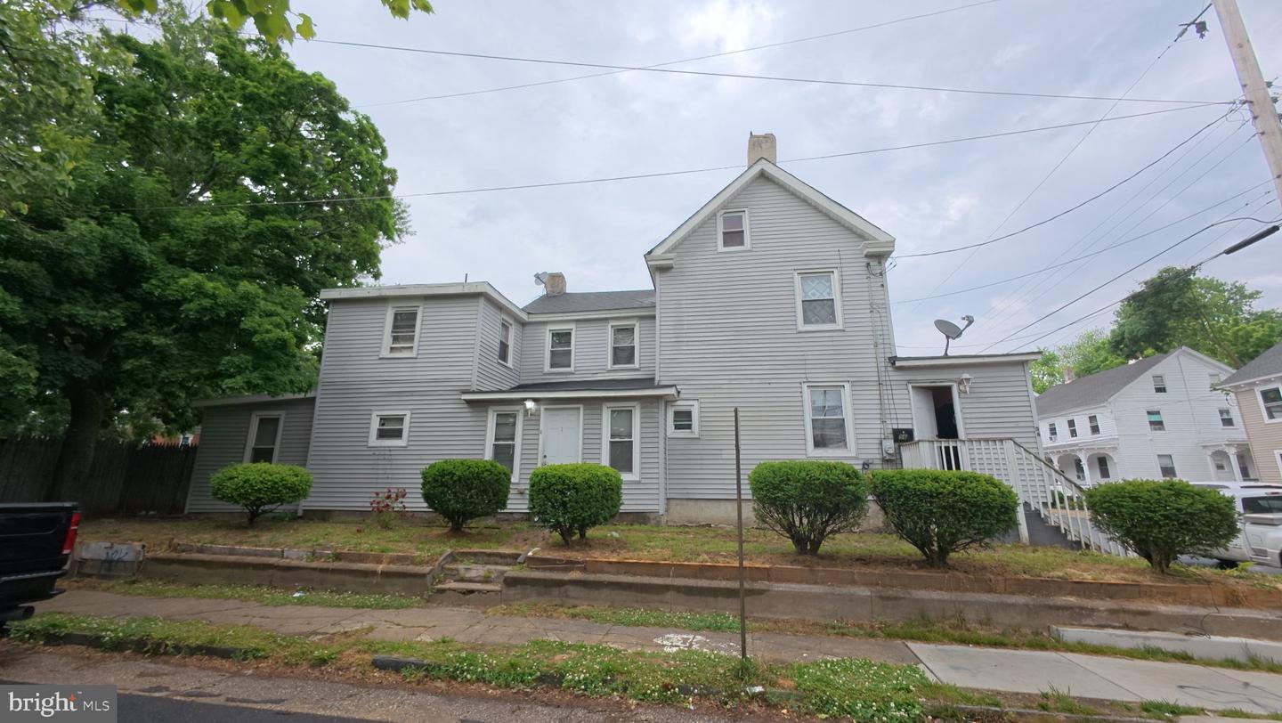 56 Walnut St Property Photo 1