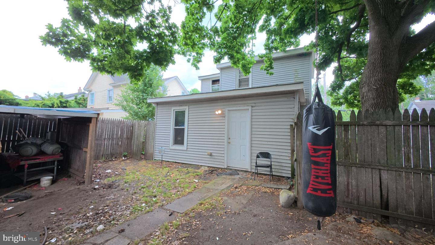 56 Walnut St Property Photo 19