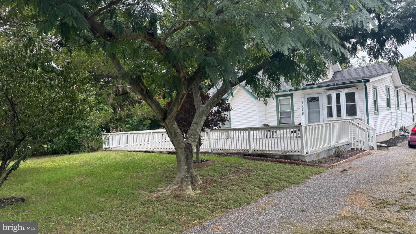 1278 W Oak Rd Property Photo 1