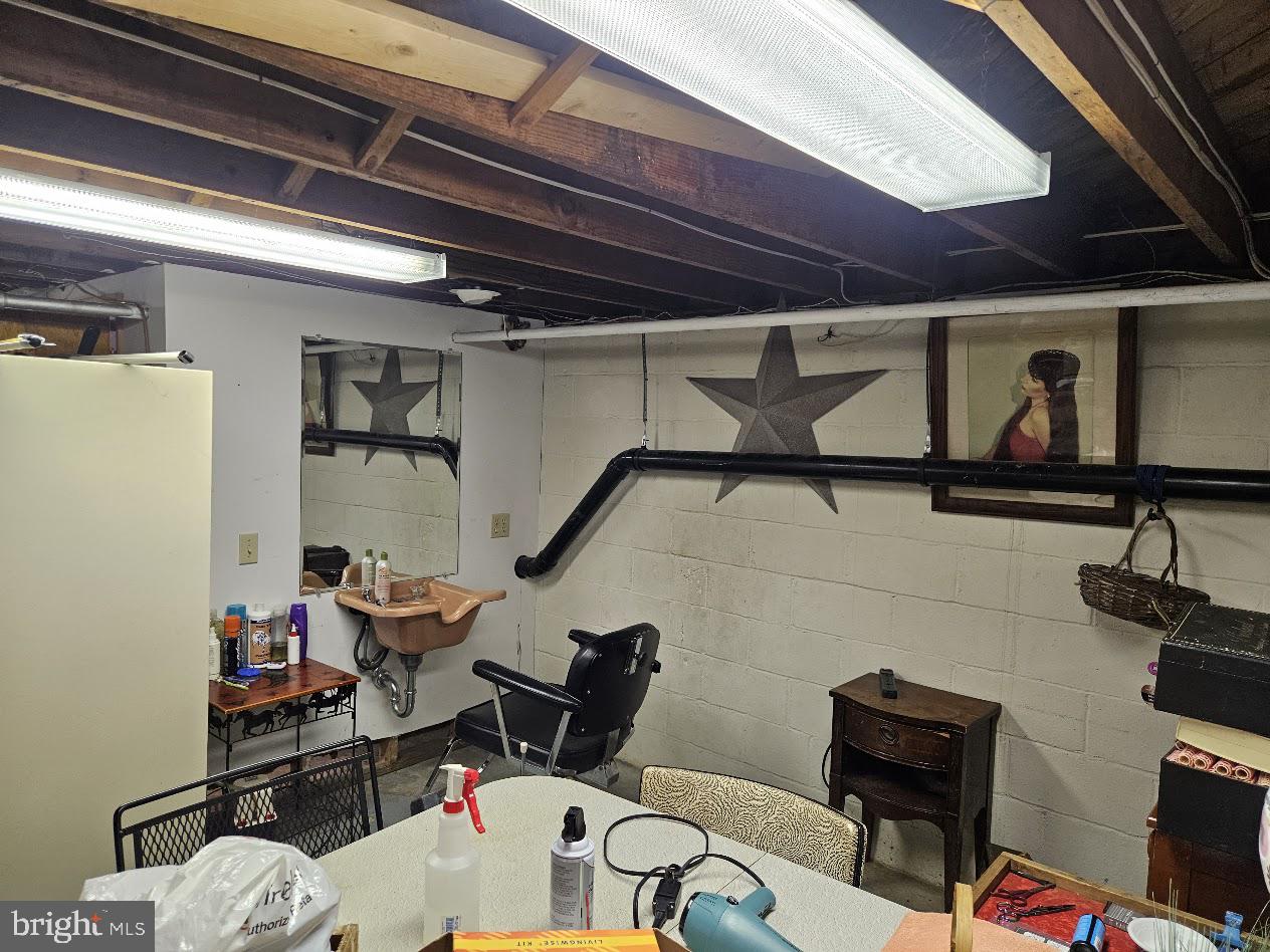 1128 W Park Ave Property Photo 29