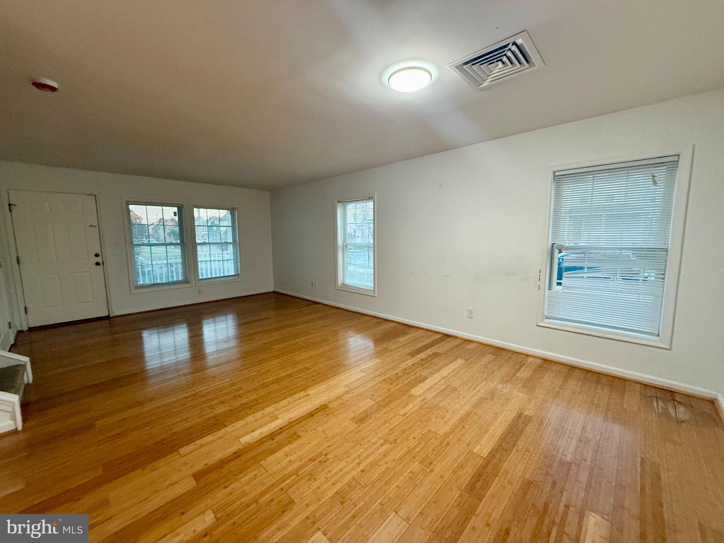 900 Dock St. Property Photo 15