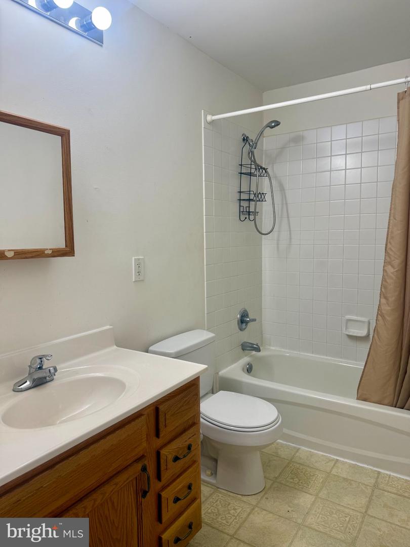 900 Dock St. Property Photo 24