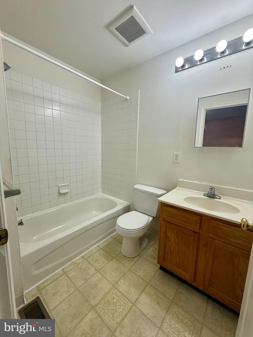 900 Dock St. Property Photo 30