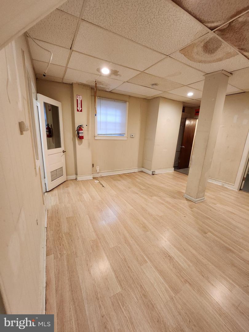 2979 Yorkship Sq Property Photo 6
