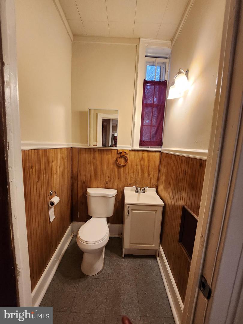 2979 Yorkship Sq Property Photo 9