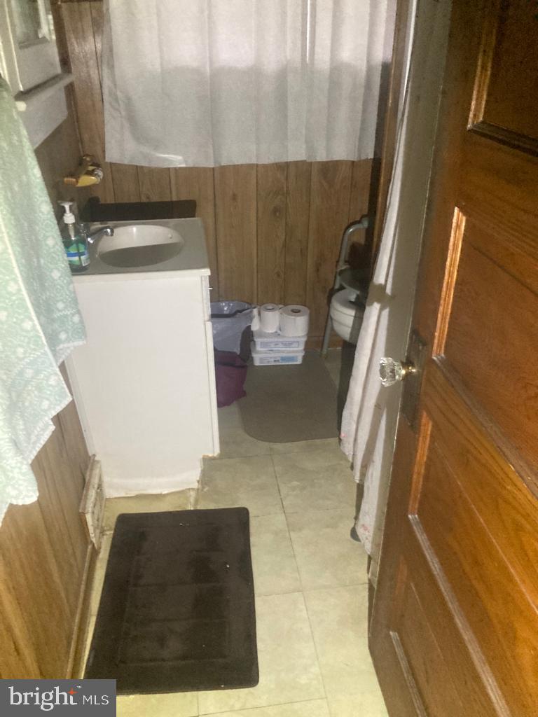 1722 44th St Property Photo 6