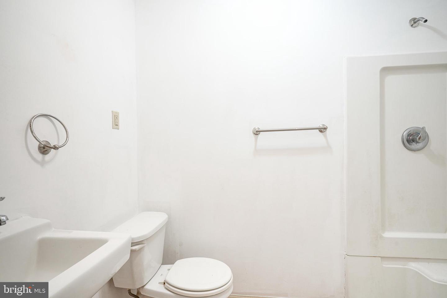 101-103 W Cuthbert Blvd Property Photo 25