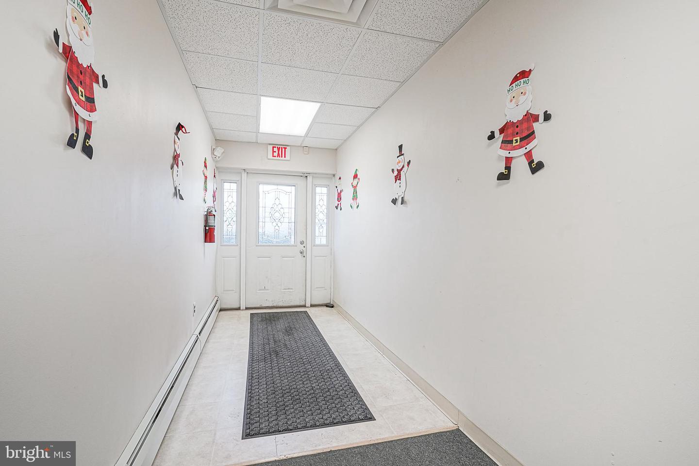100 W Narberth Ter #3 Property Photo 2