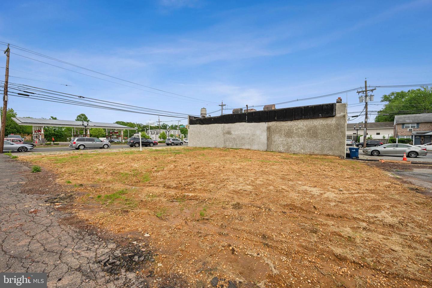 3 Property Photo 8