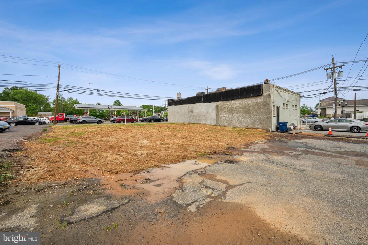 3 Property Photo 9